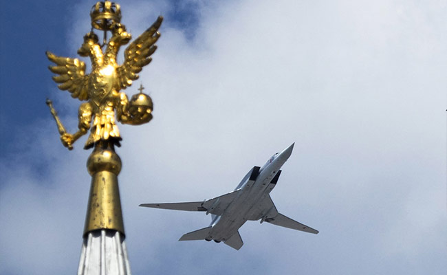 3 Military Pilots Dead In Russian Bomber Accident