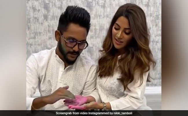 On Nikki Tamboli's Holi Celebrations Video With Jaan Kumar Sanu, Rubina Dilaik Dropped This Comment