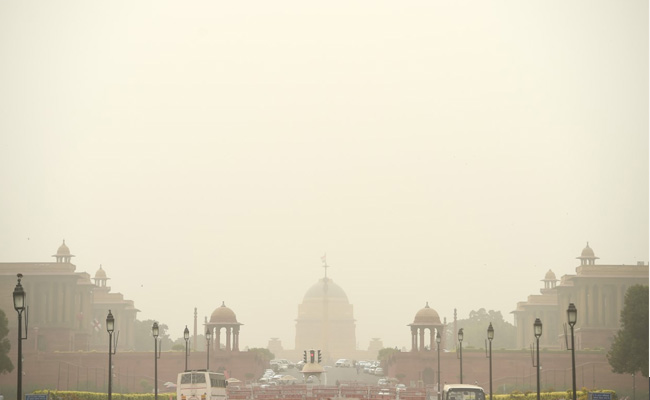 Dust Winds Cloak Delhi In Yellow Haze, Air Quality Deteriorates