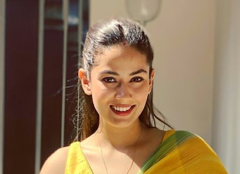 Mira Kapoor Posts Pics Of THESE Delicious Fruity Treats, And We Can't Help But Slurp! (See Pics) Mira Kapoor Posts Pics Of THESE Delicious Fruity Treats, And We Can't Help But Slurp! (See Pics)