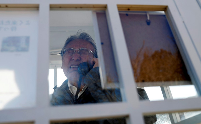Japan's Tsunami Survivors Call Lost Loves On The Phone Of The Wind