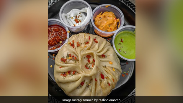 With 10 Pieces Of Momos In One, This 'Jumbo Momo' May Be The Biggest Momo Of Delhi