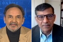 Demonetisation Disrupted India's Strengthening Growth: Raghuram Rajan Demonetisation Disrupted India's Strengthening Growth: Raghuram Rajan