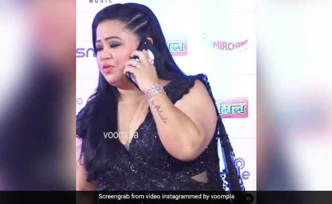 अवार्ड शो के दौरान भारती सिंह ने पति को किया फोन, बोलीं- हर्ष खाना बनाकर रखना...