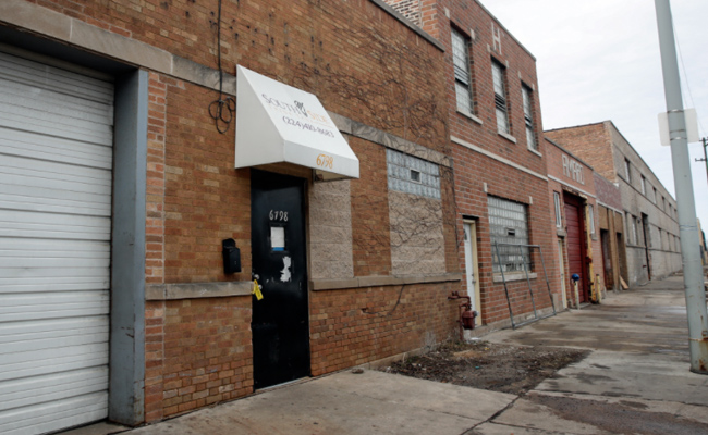 2 Dead, 15 Injured In Shootout At US Garage Party