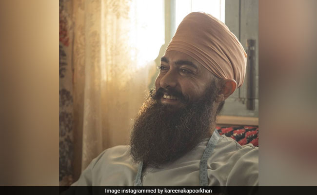 On Aamir Khan's Birthday, His <I>Laal Singh Chaddha</i> Co-Star Kareena Kapoor Shares His Unseen Pic From The Film