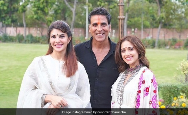 अक्षय कुमार ने शुरू की 'राम सेतु' की शूटिंग, देखें Photos