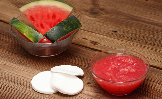 5 Ways To Use Watermelon To Make Refreshing DIY Face Packs