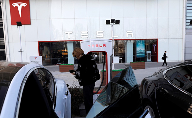 Tesla Cars Barred From Some China Government Compounds: Report