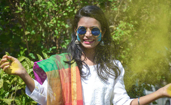 Holi Fashion 2021: 9 Stylish White <i>Kurtas</i> To Celebrate The Festival Of Colours