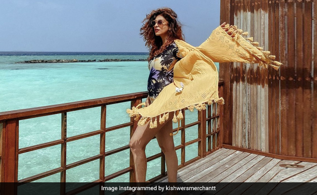 Mom-To-Be Kishwer Merchant Is Busy Chilling By The Beach