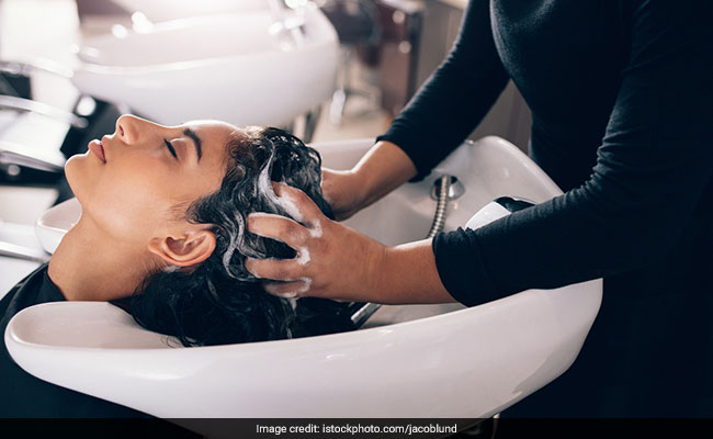 10 Best Ayurvedic Shampoos For Smooth, Radiant Hair