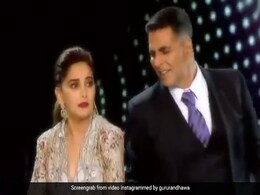 माधुरी दीक्षित अक्षय कुमार से बोलीं 'दिल है मेरा, तेरा घर यह नहीं है' तो खिलाड़ी कुमार से यूं मिला जवाब- देखें Video माधुरी दीक्षित अक्षय कुमार से बोलीं 'दिल है मेरा, तेरा घर यह नहीं है' तो खिलाड़ी कुमार से यूं मिला जवाब- देखें Video