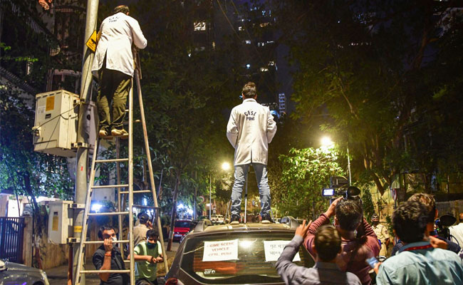 Arrested Cop Made To Walk Near Antilia In Scene Reconstruction: Sources