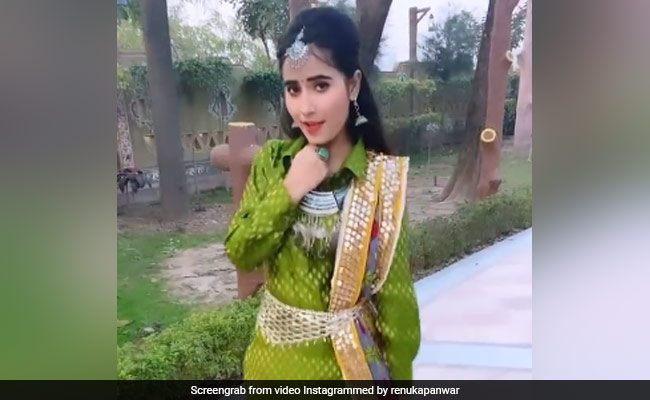 '52 गज का दामन' की सिंगर Renuka Panwar ने झूमकर किया 'अंबरसरिया' पर डांस, Video ने जीता फैंस का दिल