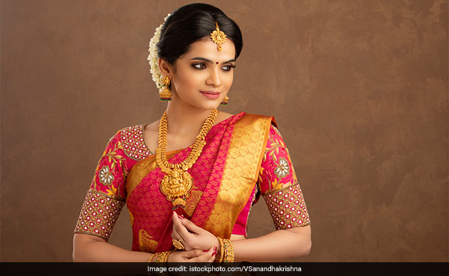 Wedding Blouse Designs For Kanjeevaram Sarees: 7 Trendy Styles To Wear