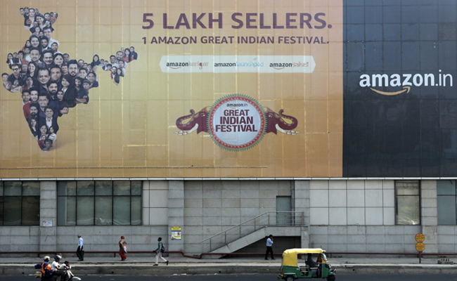 Mobile Retailers Call For Amazon Probe, Cap On Online Smartphone Sales