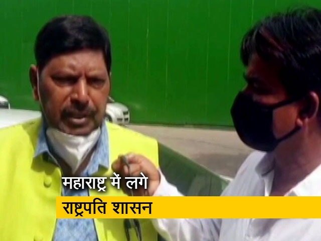 महाराष्ट्र सरकार को बर्खास्त करने की मांग को लेकर राष्ट्रपति से मिले रामदास अठावले