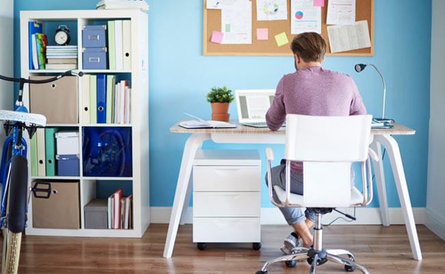 We Have Found The Comfiest Chairs For You To WFH With Ease