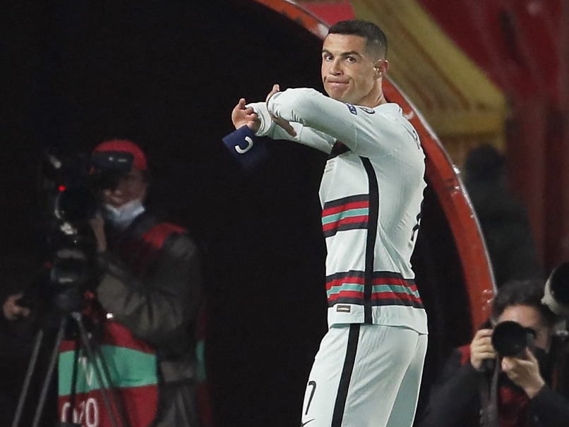 Cristiano Ronaldo's Castaway Armband Put On Auction To Help Baby Suffering From Rare Disease