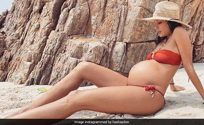 Mom-To-Be Lisa Haydon Had A Photoshoot At The Beach. Here Are The Results