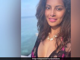Guess What Bipasha Basu Ate Over The Weekend? Hint: It's A Chicken Dish Guess What Bipasha Basu Ate Over The Weekend? Hint: It's A Chicken Dish