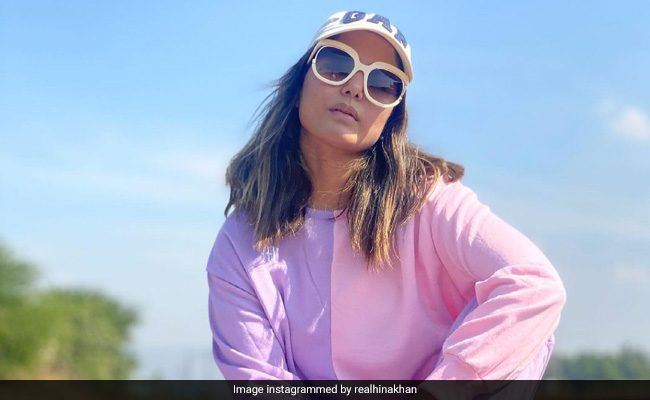 Embrace Spring Season Like Hina Khan In Pastel Athleisure