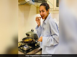 Malaika Arora ने कुकिंग करते हुए शेयर की Photo, फैंस ने पूछा- अर्जुन की शर्ट... Malaika Arora ने कुकिंग करते हुए शेयर की Photo, फैंस ने पूछा- अर्जुन की शर्ट...