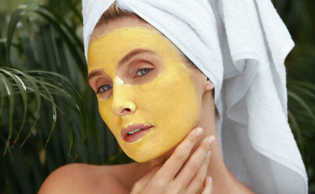 How To Get Glowing Skin With Turmeric: Benefits, How To Use