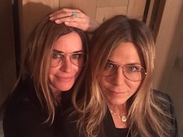 Courteney Cox Shares Baked Fish Recipe In A Video, Jennifer Aniston Does A 'Chandler'! Courteney Cox Shares Baked Fish Recipe In A Video, Jennifer Aniston Does A 'Chandler'!