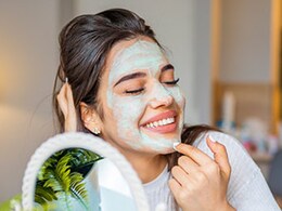 Skin Care Tips: केले का बोटॉक्स फेस मास्क चेहरे से झुर्रियों और दाग धब्बों को कर देता है गायब, ये रहा लगाने का आसान तरीका Skin Care Tips: केले का बोटॉक्स फेस मास्क चेहरे से झुर्रियों और दाग धब्बों को कर देता है गायब, ये रहा लगाने का आसान तरीका