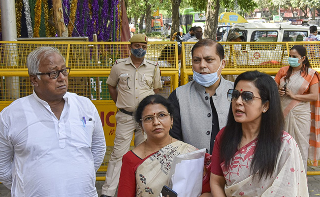 Trinamool MPs Go To Election Commission, Claim Free, Fair Polls A "Distant Reality"
