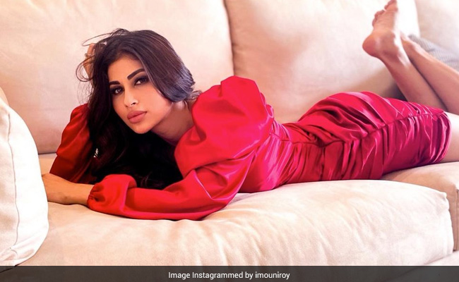 Mouni Roy Is A Modern-Day Juliet - But Where Art Thou, Romeo?