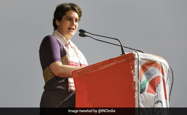 Priyanka Gandhi Slams Centre Over 'No Oxygen Deaths' Statement