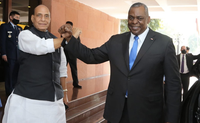 US-India Defence Ties : राजनाथ सिंह की अमेरिकी रक्षा सचिव से मुलाकात, बोले- मिलिट्री इंगेजमेंट बढ़ाने पर फोकस