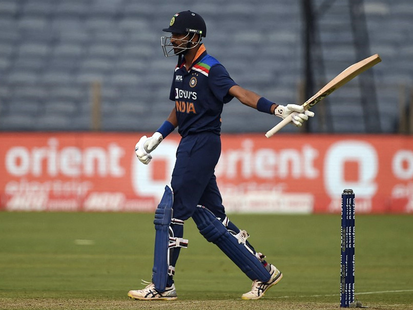 India vs England, 1st ODI: Krunal Pandya, Tom Curran Involved In Heated Verbal Exchange. Watch