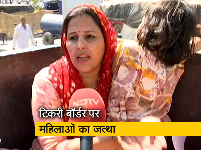 ग्राउंड रिपोर्ट : टिकरी बॉर्डर पर पंजाब के संगरूर से पहुंचा महिलाओं का जत्था, आंदोलन जारी