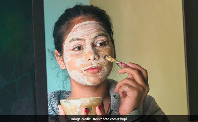 Bid Adieu To Suntan With These De-Tan Packs For Your Skincare Routine