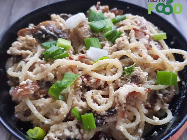 How To Make Mushroom Spaghetti Carbonara | Easy Mushroom Spaghetti Carbonara Recipe Video