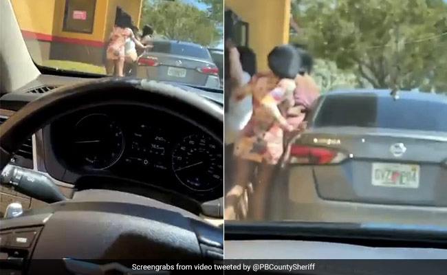 Four Women Attack Restaurant Employees In Shocking Video
