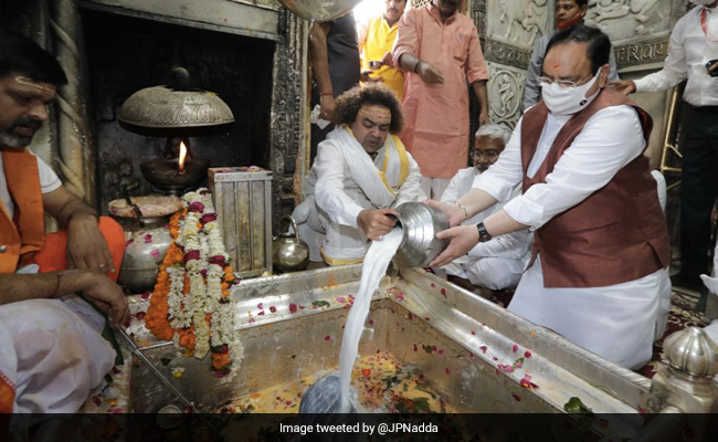 BJP Chief Visits Temples In UP, Eats <i>Kachori, Jalebi</i> After Prayers. See Photos