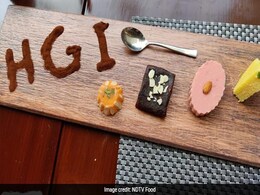 October 14th, National Dessert Day: एक दिन के लिए छोड़ें कैलोरी की चिंता और चखें ये सुपरटेस्टी डेजर्ट, ये है रेसिपी October 14th, National Dessert Day: एक दिन के लिए छोड़ें कैलोरी की चिंता और चखें ये सुपरटेस्टी डेजर्ट, ये है रेसिपी