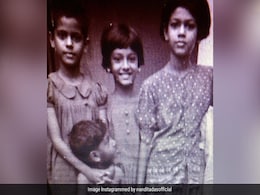 फोटो में ‘कटोरा कट’ हेयर स्टाइल में दिख रही लड़की आज है बॉलीवुड की बड़ी एक्ट्रेस, बताइए कौन हैं यह ? फोटो में ‘कटोरा कट’ हेयर स्टाइल में दिख रही लड़की आज है बॉलीवुड की बड़ी एक्ट्रेस, बताइए कौन हैं यह ?