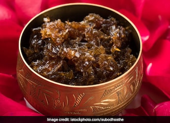 Summer Special: Celeb Nutritionist Rujuta Diwekar Shares Ways To Eat Gulkand To Beat The Heat Summer Special: Celeb Nutritionist Rujuta Diwekar Shares Ways To Eat Gulkand To Beat The Heat