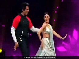 'मुन्नी बदनाम' गाने पर मलाइका अरोड़ा ने सोनू सूद के साथ किया धमाकेदार डांस, देखें Video 'मुन्नी बदनाम' गाने पर मलाइका अरोड़ा ने सोनू सूद के साथ किया धमाकेदार डांस, देखें Video