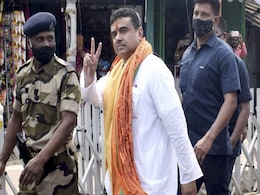 पश्चिम बंगाल: ममता बनर्जी को हराने वाले और विपक्ष के नेता शुभेंदु अधिकारी के भाई और पिता को VIP सुरक्षा पश्चिम बंगाल: ममता बनर्जी को हराने वाले और विपक्ष के नेता शुभेंदु अधिकारी के भाई और पिता को VIP सुरक्षा