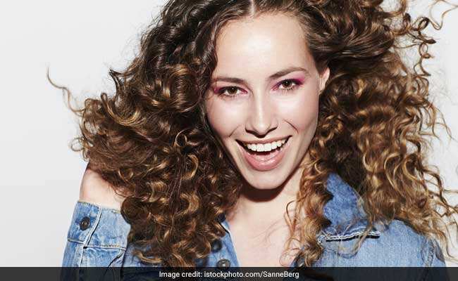Remedies For Hair Fall: हेल्दी और मजबूत बालों के लिए जरूर हैं ये 5 पोषक तत्व, हेयर लॉस रोकना चाहते हैं, तो रोजाना करें सेवन!