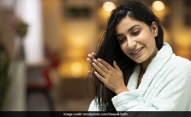 How To Nourish Your Hair With A Hot Oil Massage: An Easy Guide