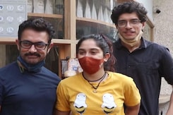 बेटे जुनैद और बेटी ईरा के साथ नजर आए आमिर खान बेटे जुनैद और बेटी ईरा के साथ नजर आए आमिर खान