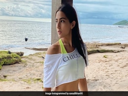 सारा अली खान ने Beach पर ग्लैमरस अंदाज में दिये पोज, Photos में यूं चिल करती आईं नजर सारा अली खान ने Beach पर ग्लैमरस अंदाज में दिये पोज, Photos में यूं चिल करती आईं नजर